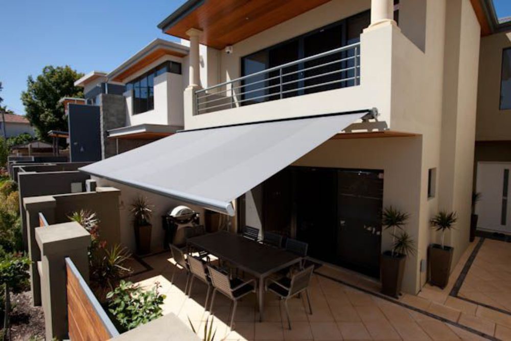 Kenlow Folding Arm Retractable Awnings