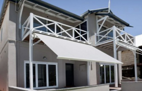 Retractable awnings - Folding Arm